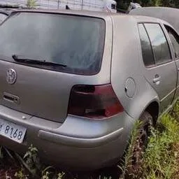 SUCATAVolkswagen Golf 2003 1.6 Generation 5p  PARA RETIRADA DE PEÇAS